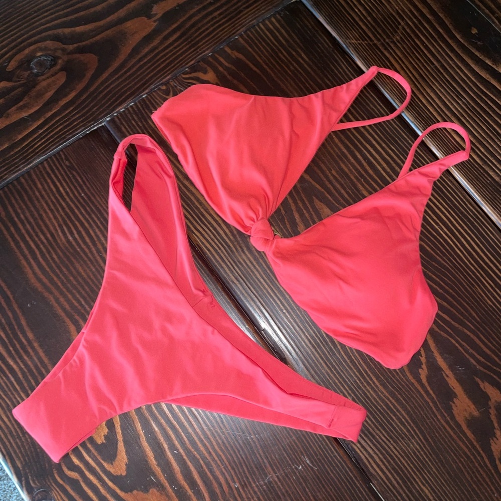 ONEILL Saltwater Basics Bikini Top and Bottom